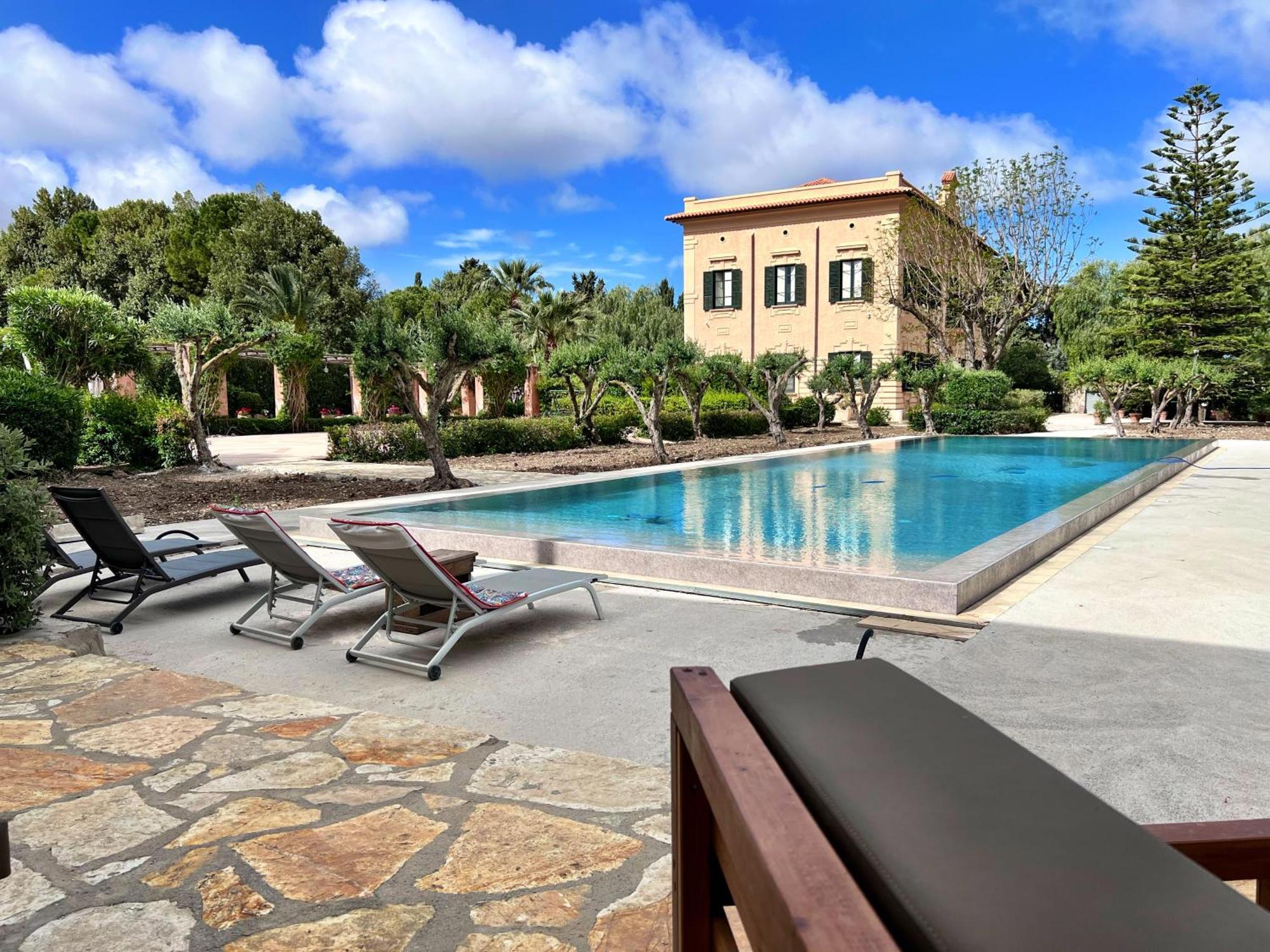 Villa Angelina - Charming Rooms & Apartments Трапани Екстериор снимка