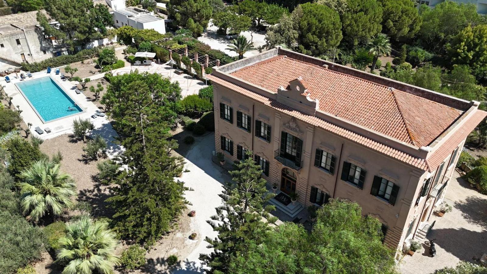 Villa Angelina - Charming Rooms & Apartments Трапани Екстериор снимка